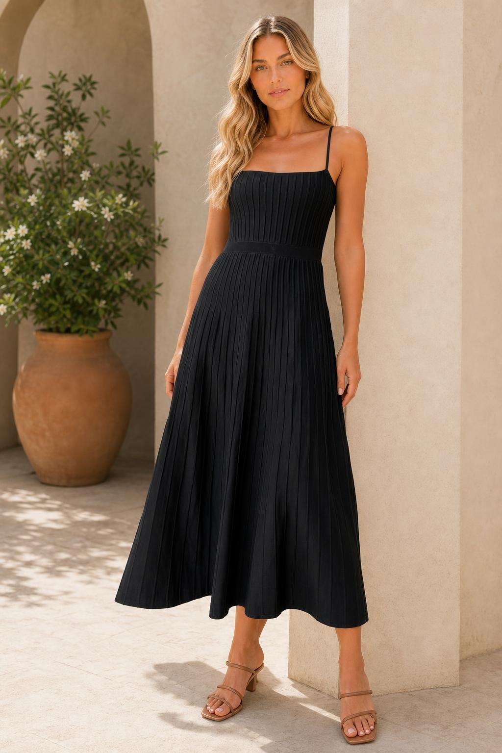 Vestido Midi Tricô Canelado Alça Fina - Fabíola — lifestyle — Sofia [d31a304b-a40f-471b-afd8-74ababa2bf00]