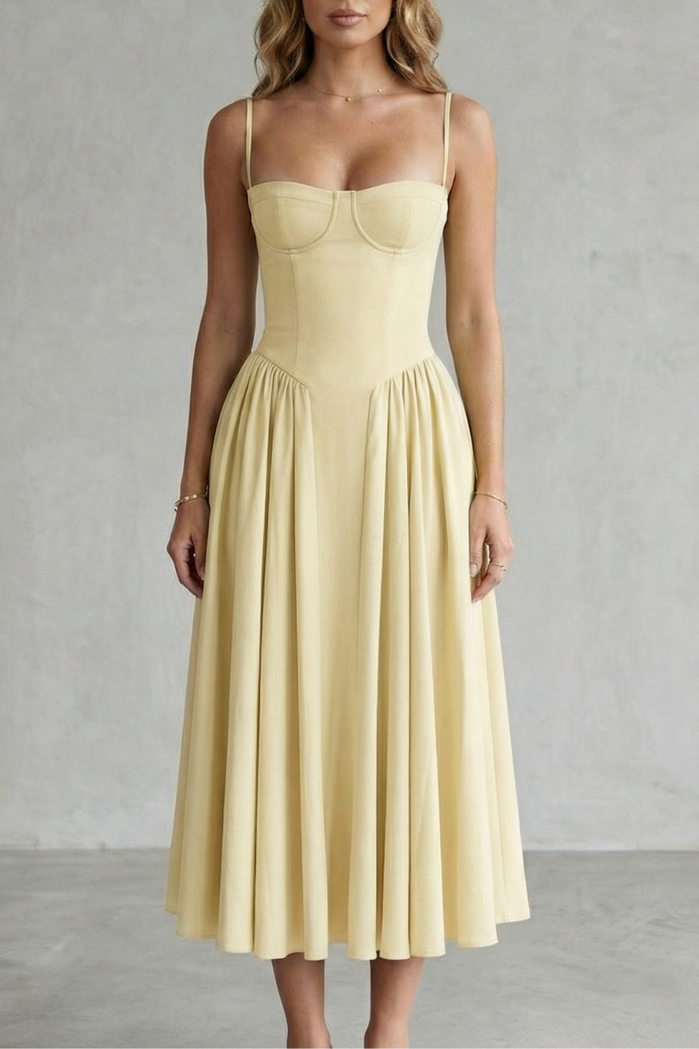Calliope – Estrutura atemporal – Vestido Midi Feminino Estruturado sem Mangas
