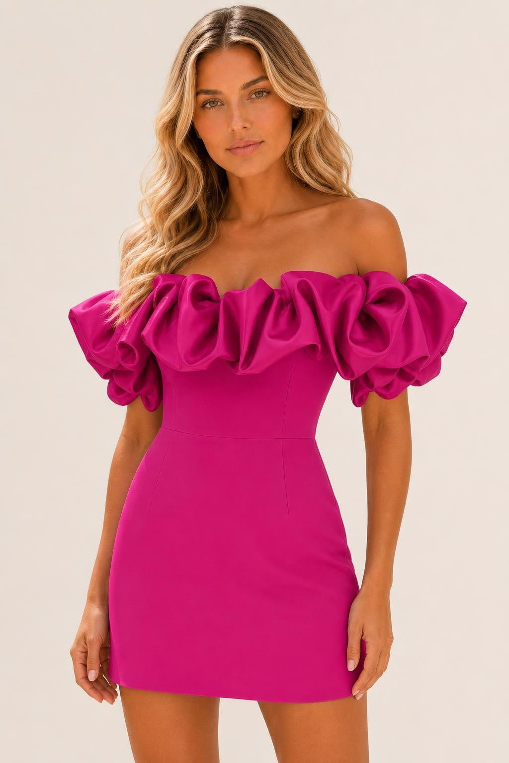 Vestido Curto Ombro a Ombro com Babados - Serafine — studio_closeup — Sofia [8c819646-b3fa-4b7e-a73d-e506a82cfcd8]