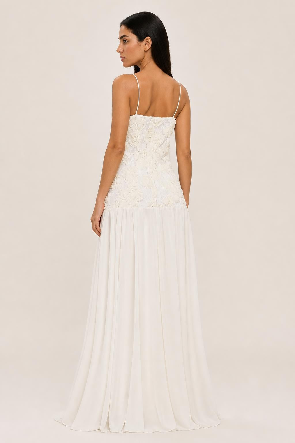 Vestido Longo Branco com Flores 3D - Eleri — studio_back — Helena [e26fe724-c304-42cd-9de0-2601a545bbd4]