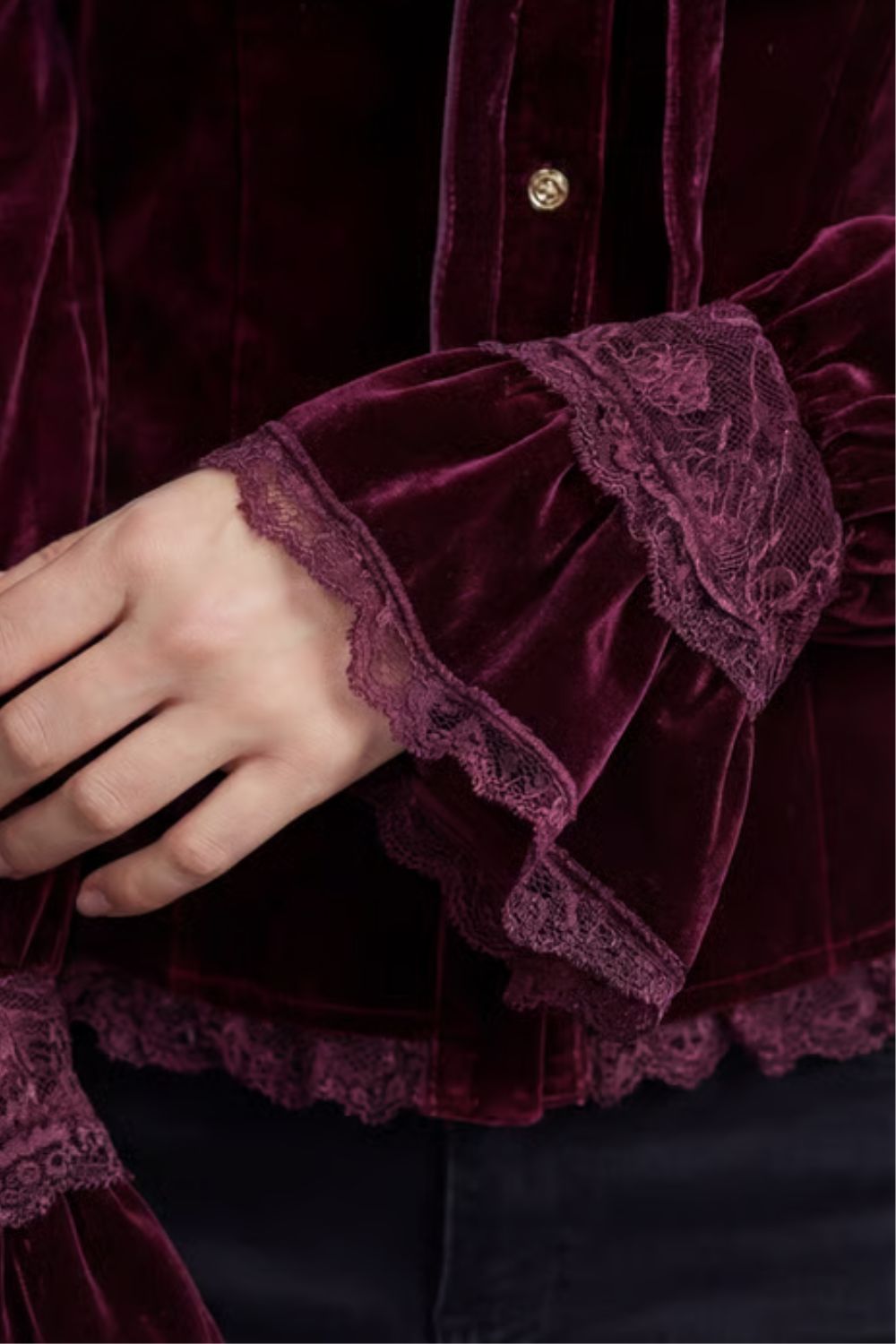 Vignoletta – Renda veludo com babados – Blusa vitoriana