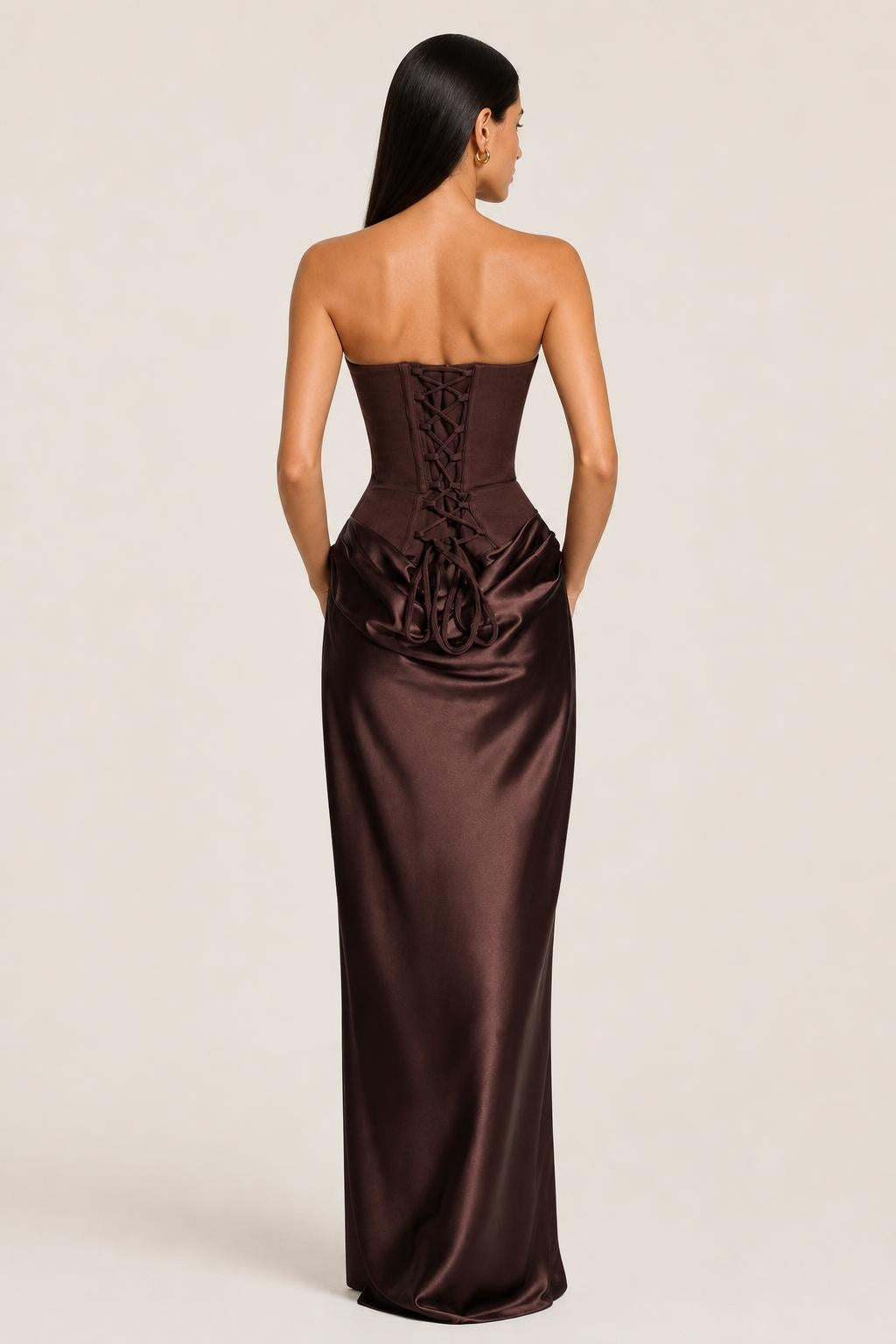 Vestido Longo Acetinado com Corpete Estruturado - Emanuelle — studio_back — Helena [c2ce62ee-44a6-4e95-bccc-2c6a638e9f33]