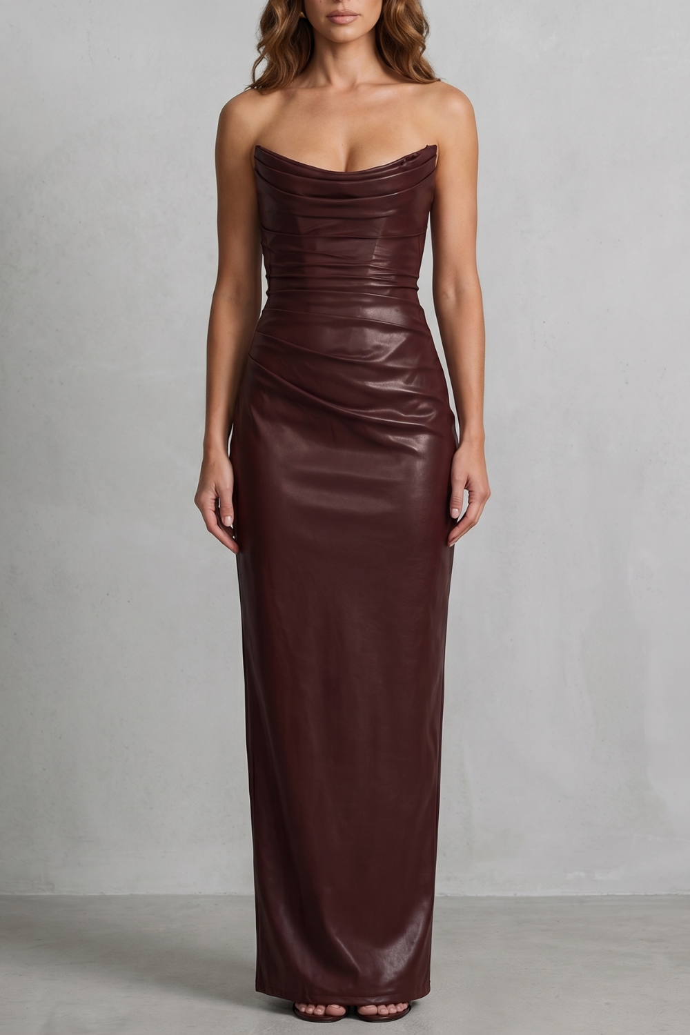 Albienne – Vestido maxi de couro sintético