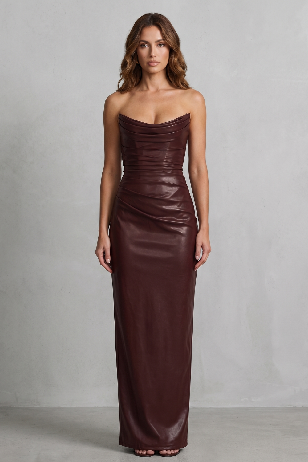 Albienne – Vestido maxi de couro sintético