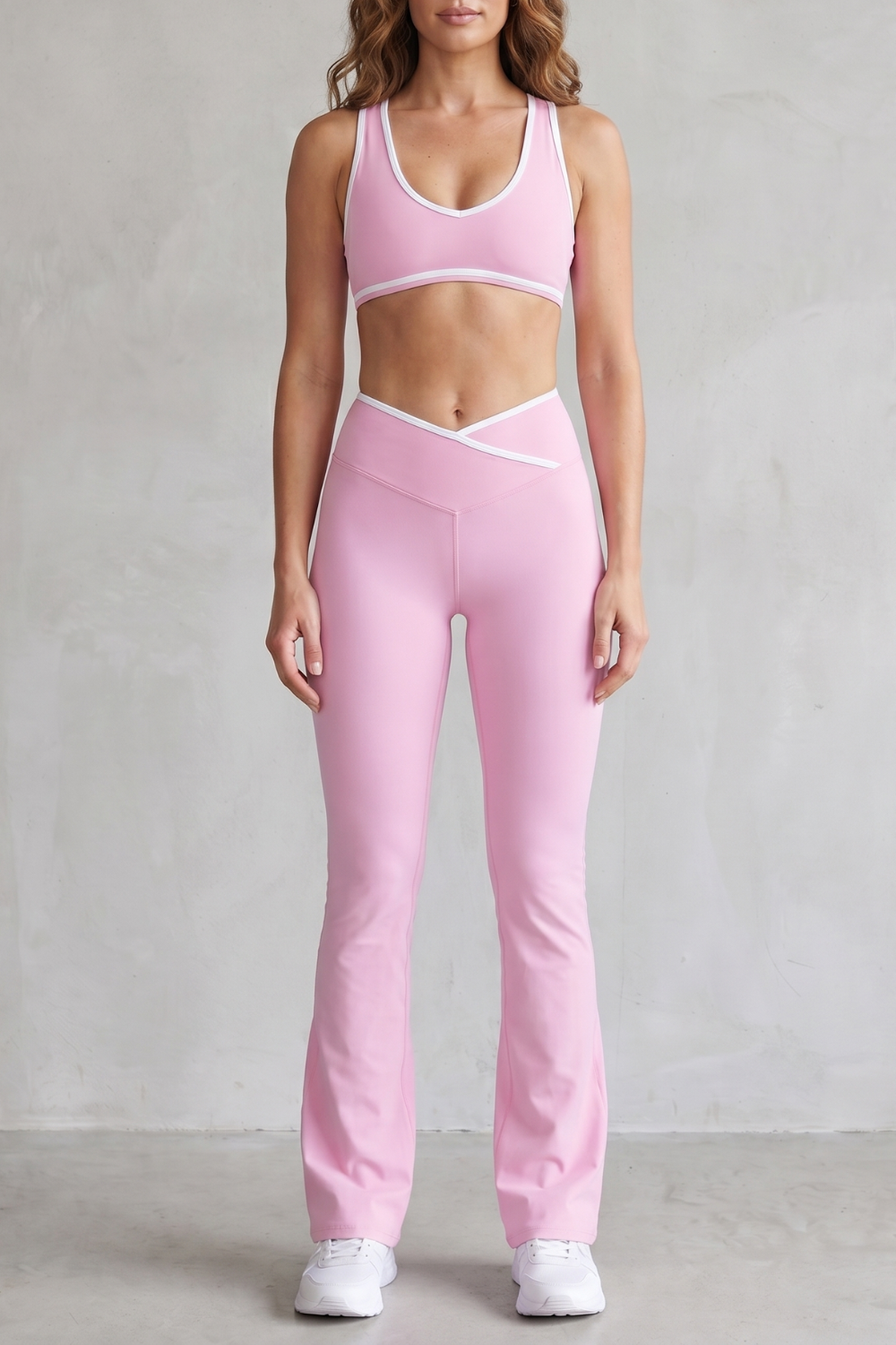 Aurelia – Conjunto de activewear com detalhes em contraste