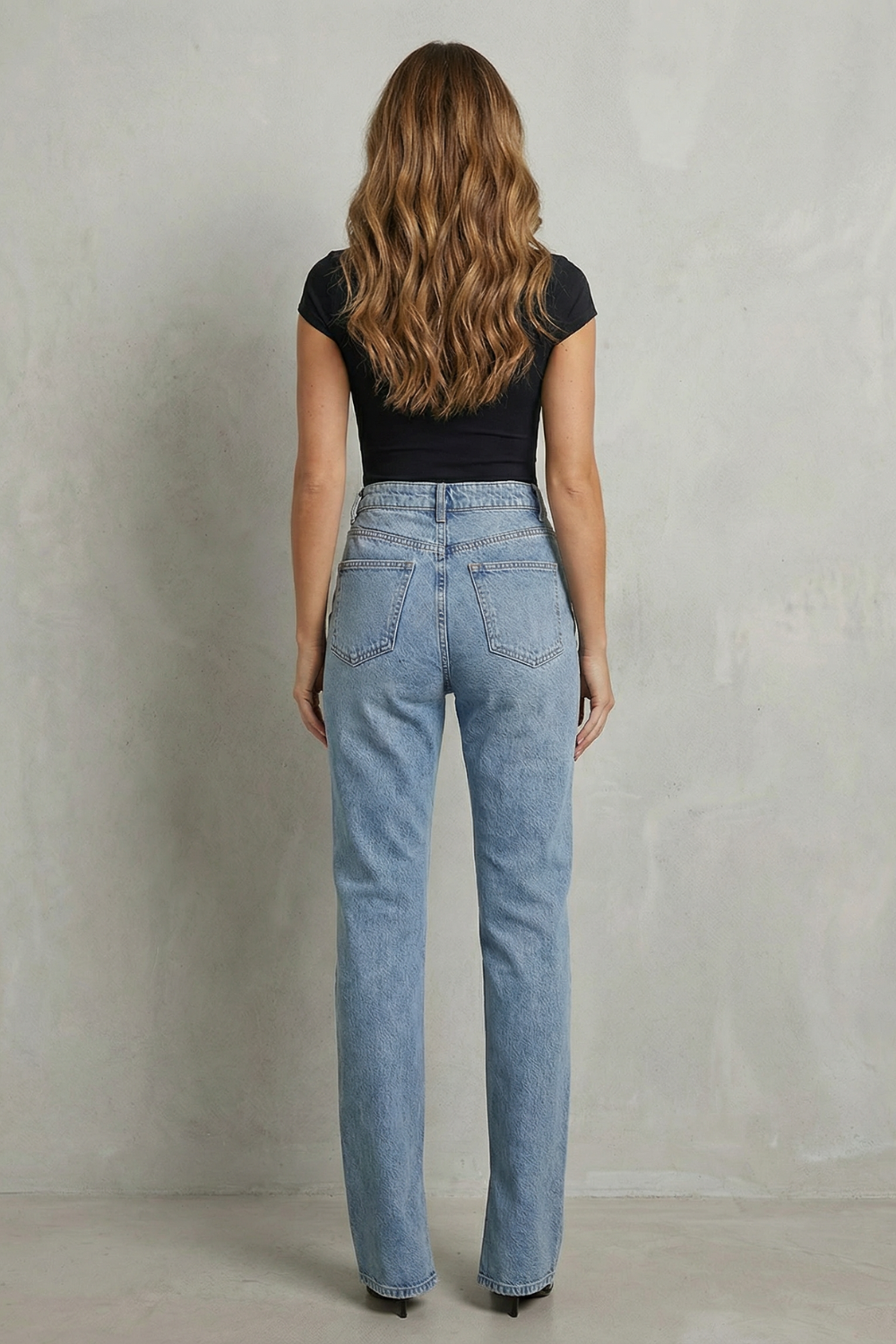 Aurevienne – Detalhe de cintura cruzada – Calça jeans flare