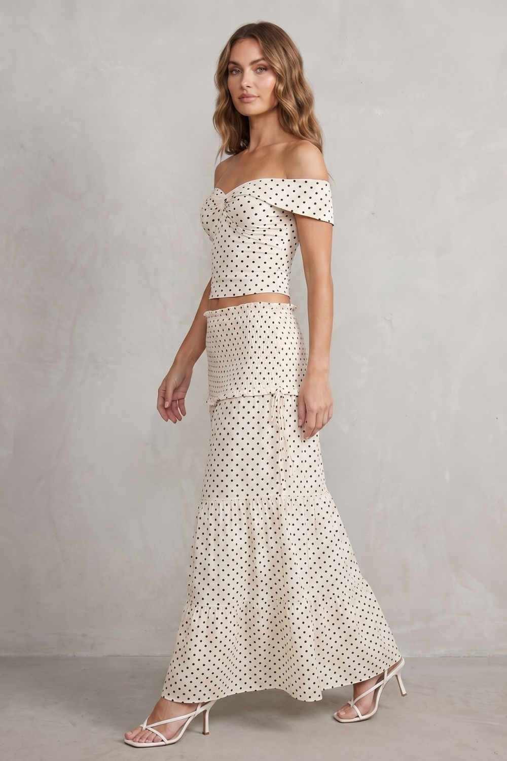 Bellafleur – Romance de bolinhas – Conjunto de saia