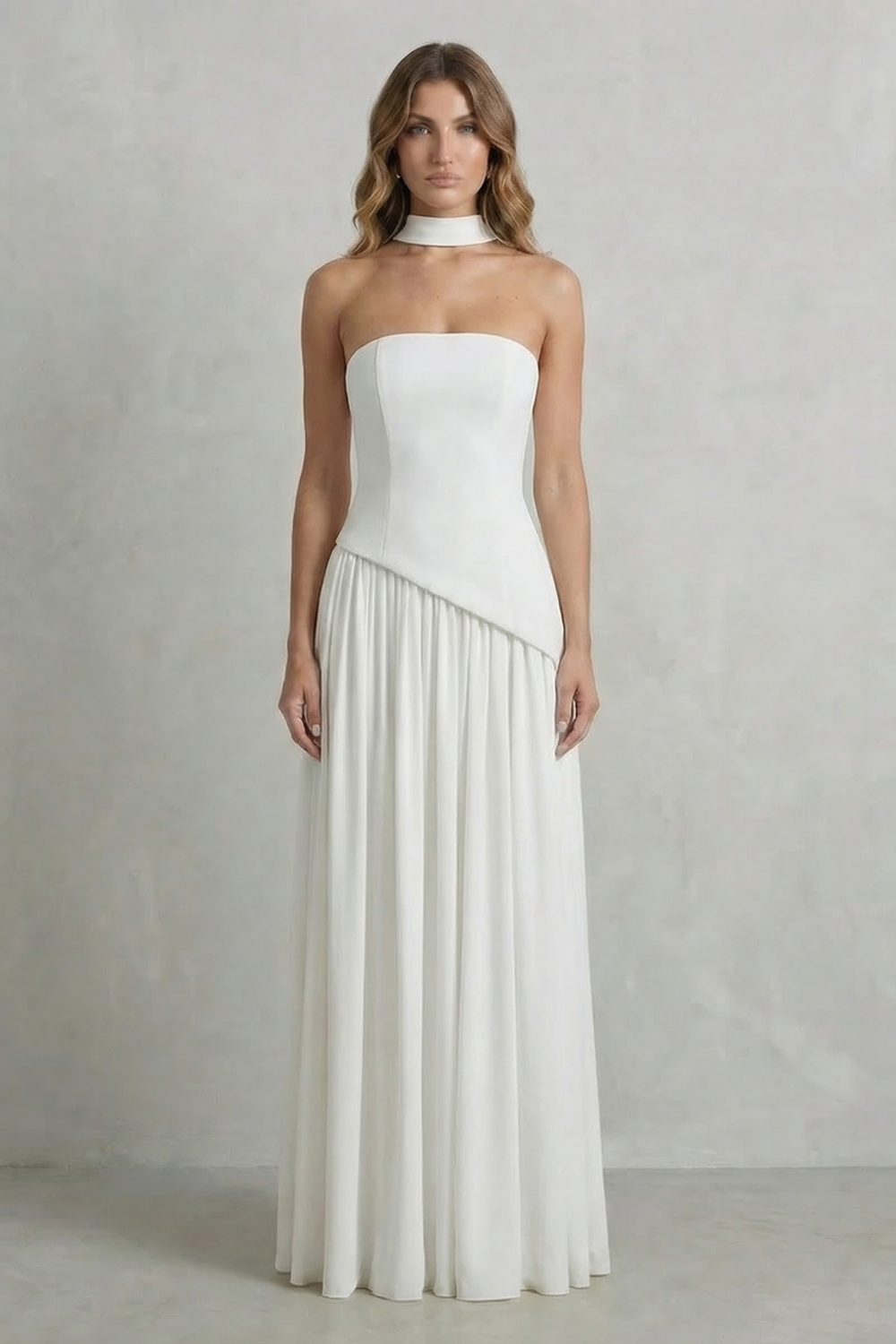 Celestara – Drapeado esculpido com fenda – Vestido longo tomara que caia