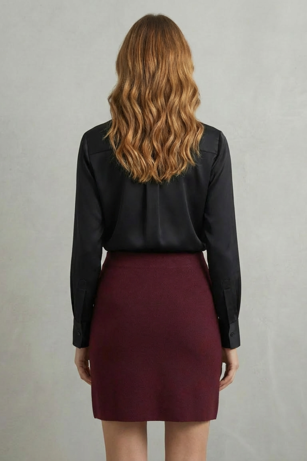 Clarette – Charme Sem Esforço – Conjunto de Jaqueta e Saia em Tricô Slim