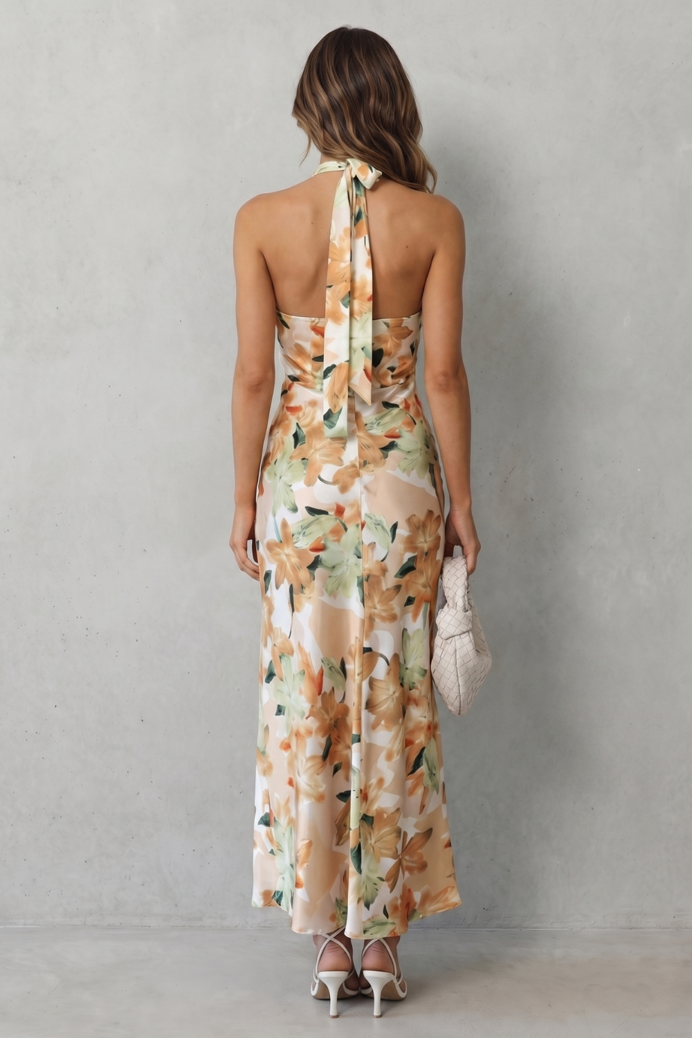 Emberelle – Elegância floral frente única – Vestido longo