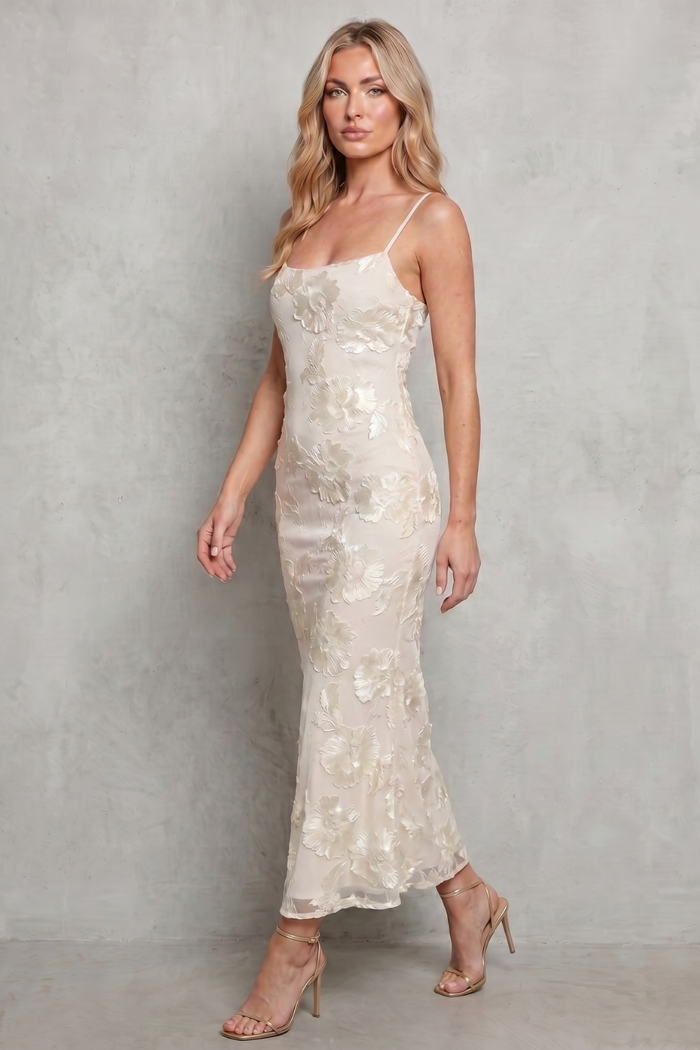 Fiona – Florescência radiante – Vestido Longo Justo Floral Feminino