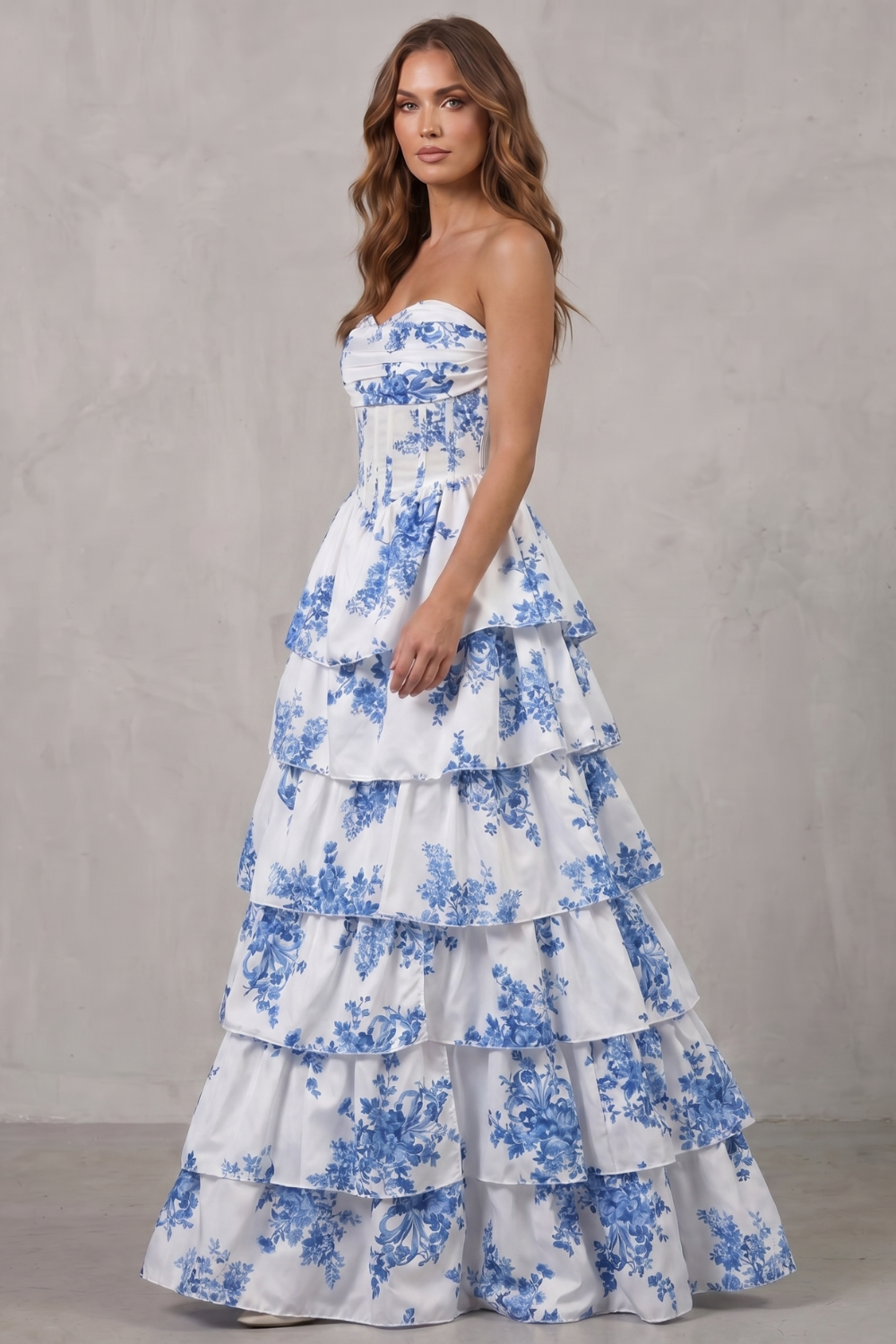 Fleurienne – Vestido longo couture floral em camadas