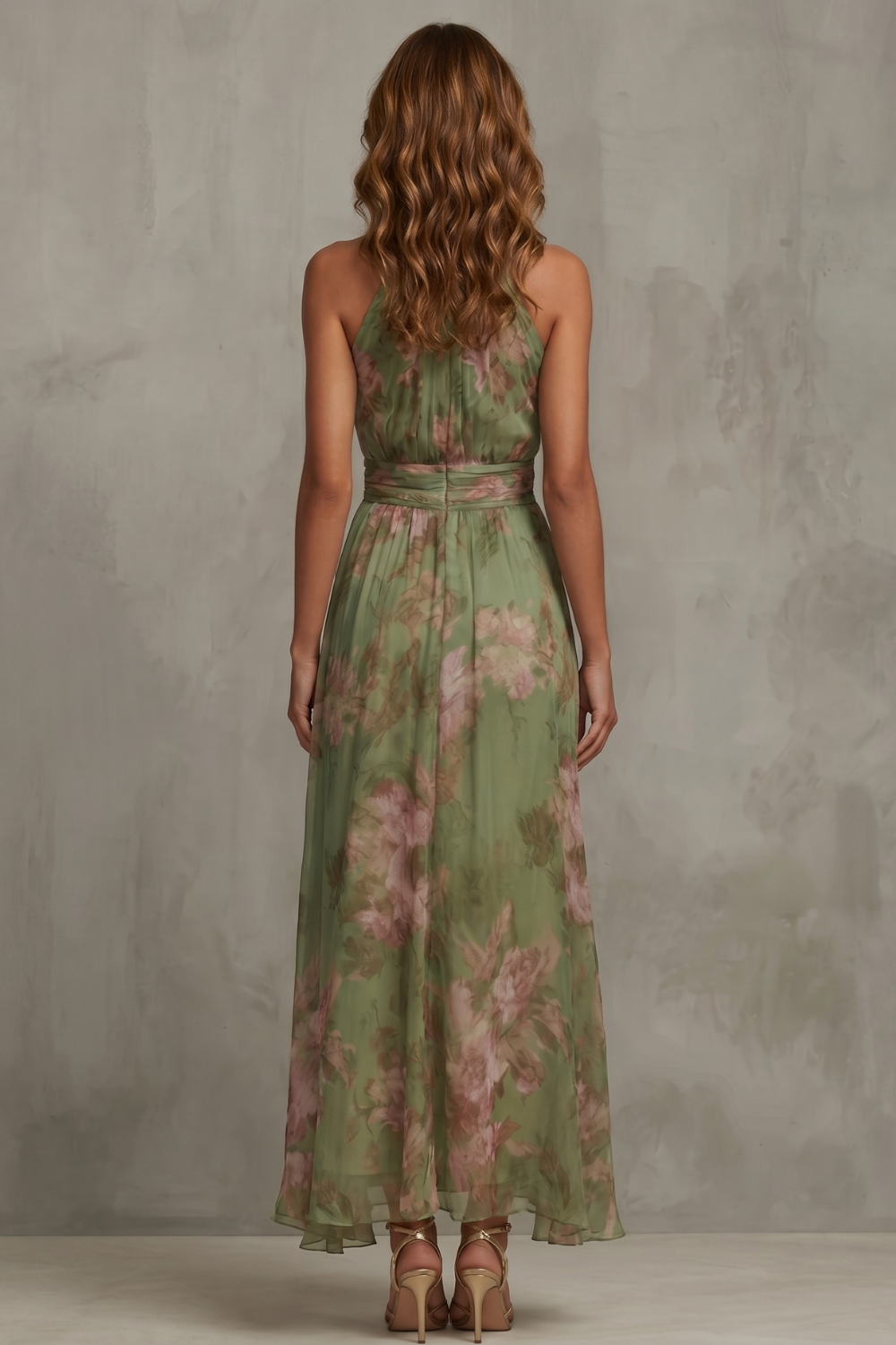 Floréa – Silhueta romântica de halter floral – Vestido maxi