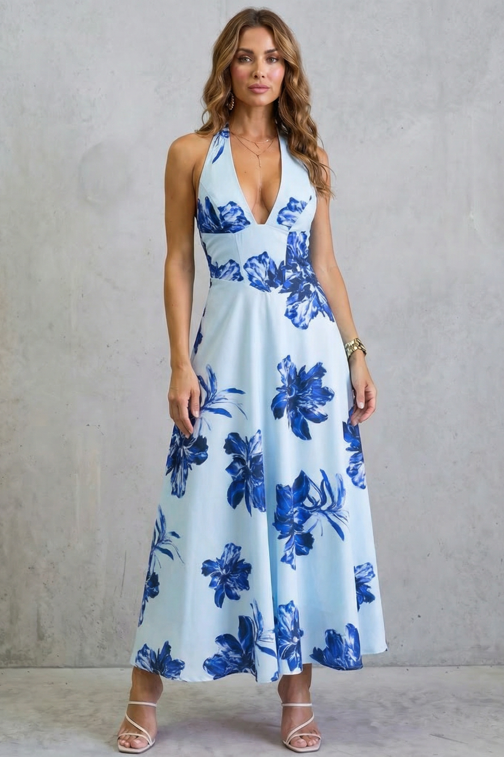 Florévia – Elegância floral com costas abertas – Vestido longo
