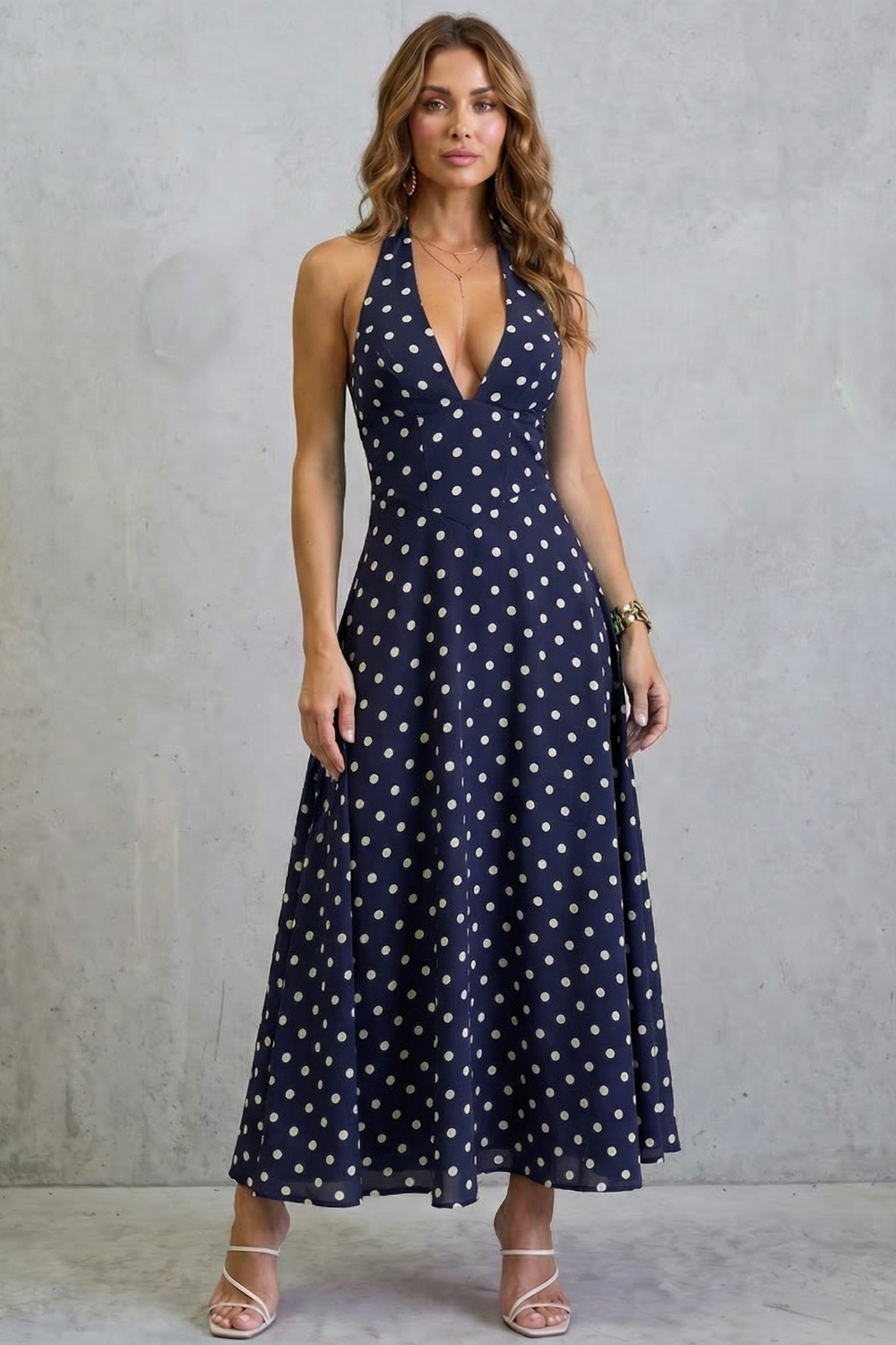 Florévia – Elegância floral com costas abertas – Vestido longo
