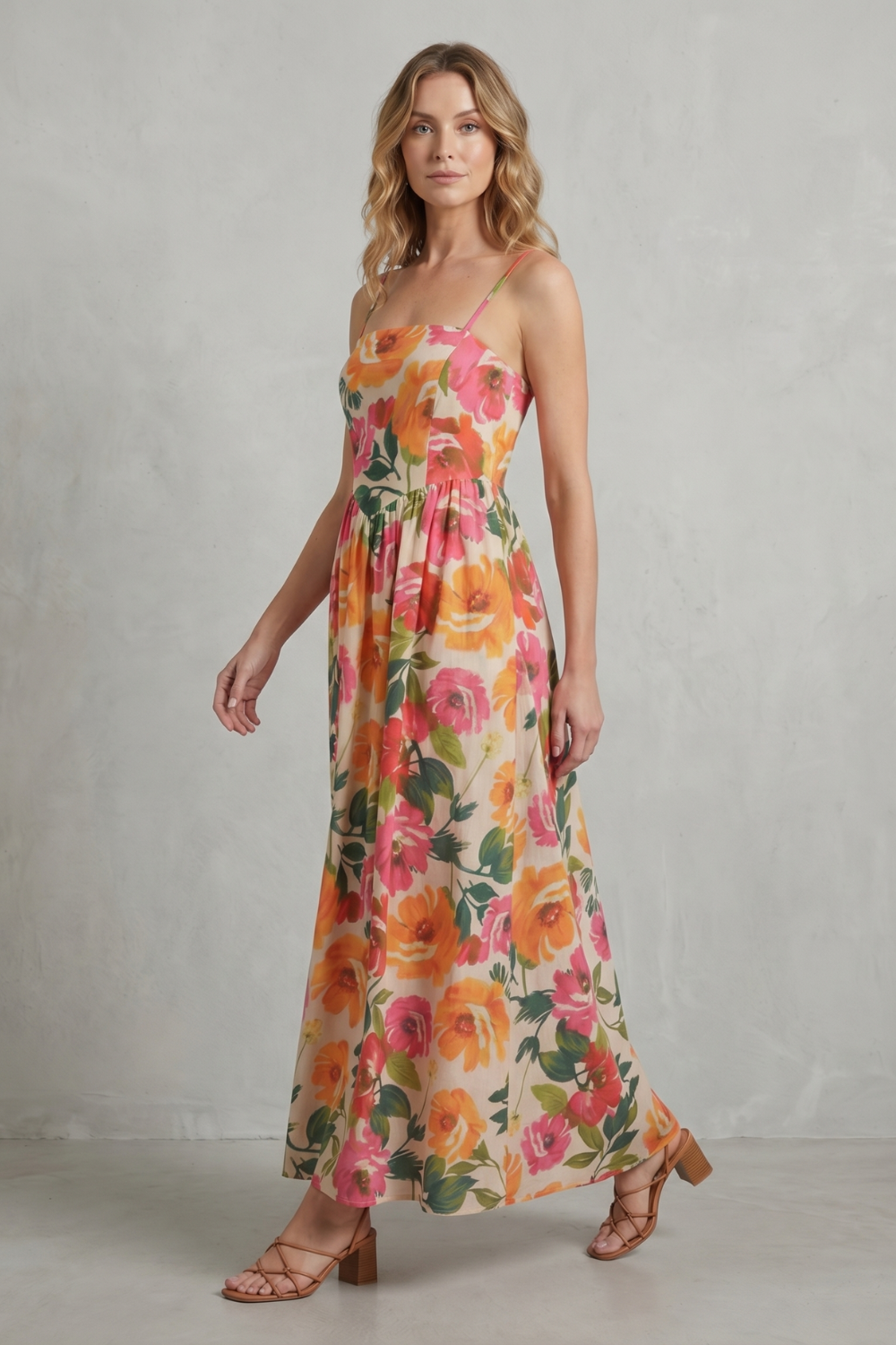 Florielle – Vestido midi floral com decote quadrado
