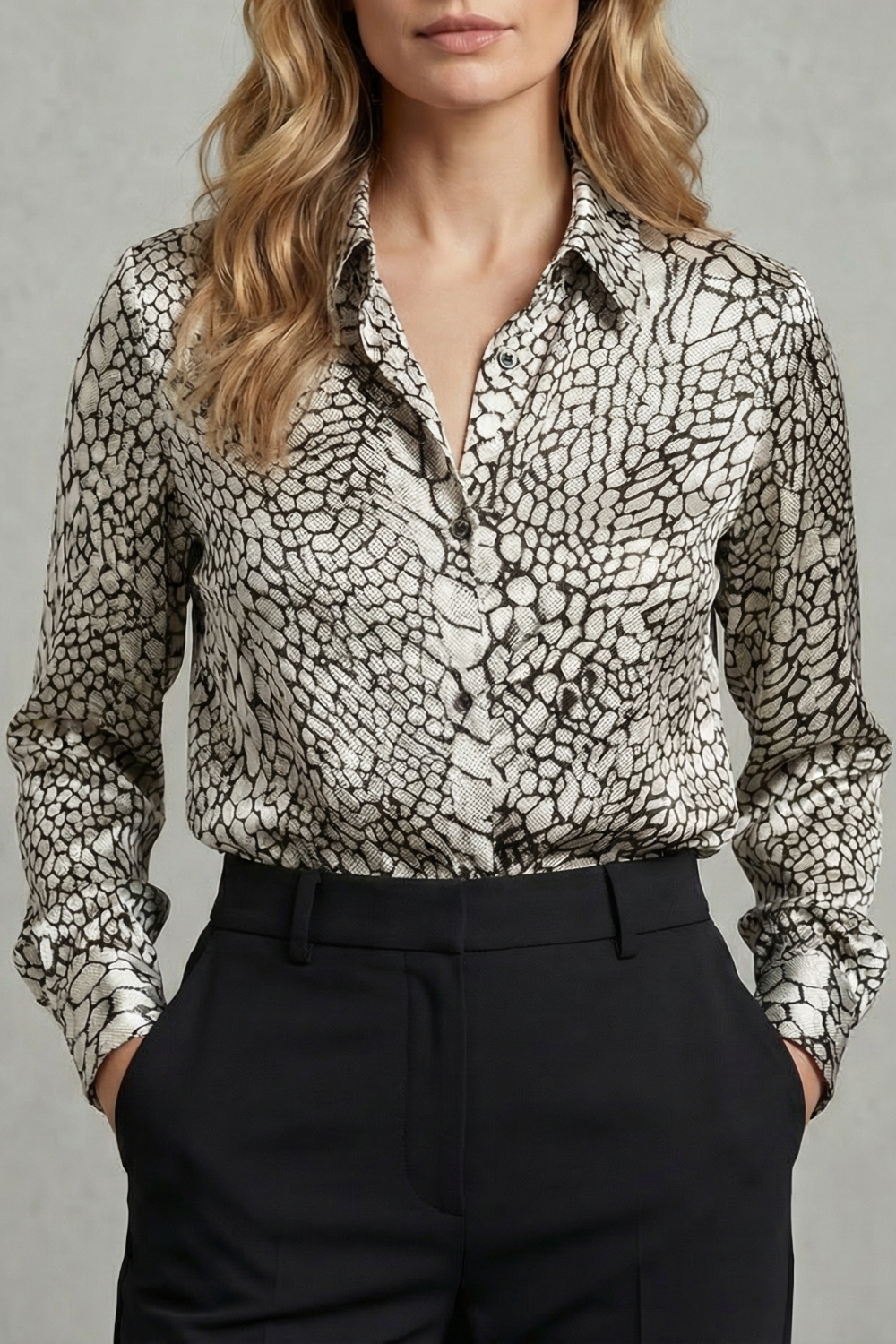 Leontine – Elegância felina acetinada – Blusa