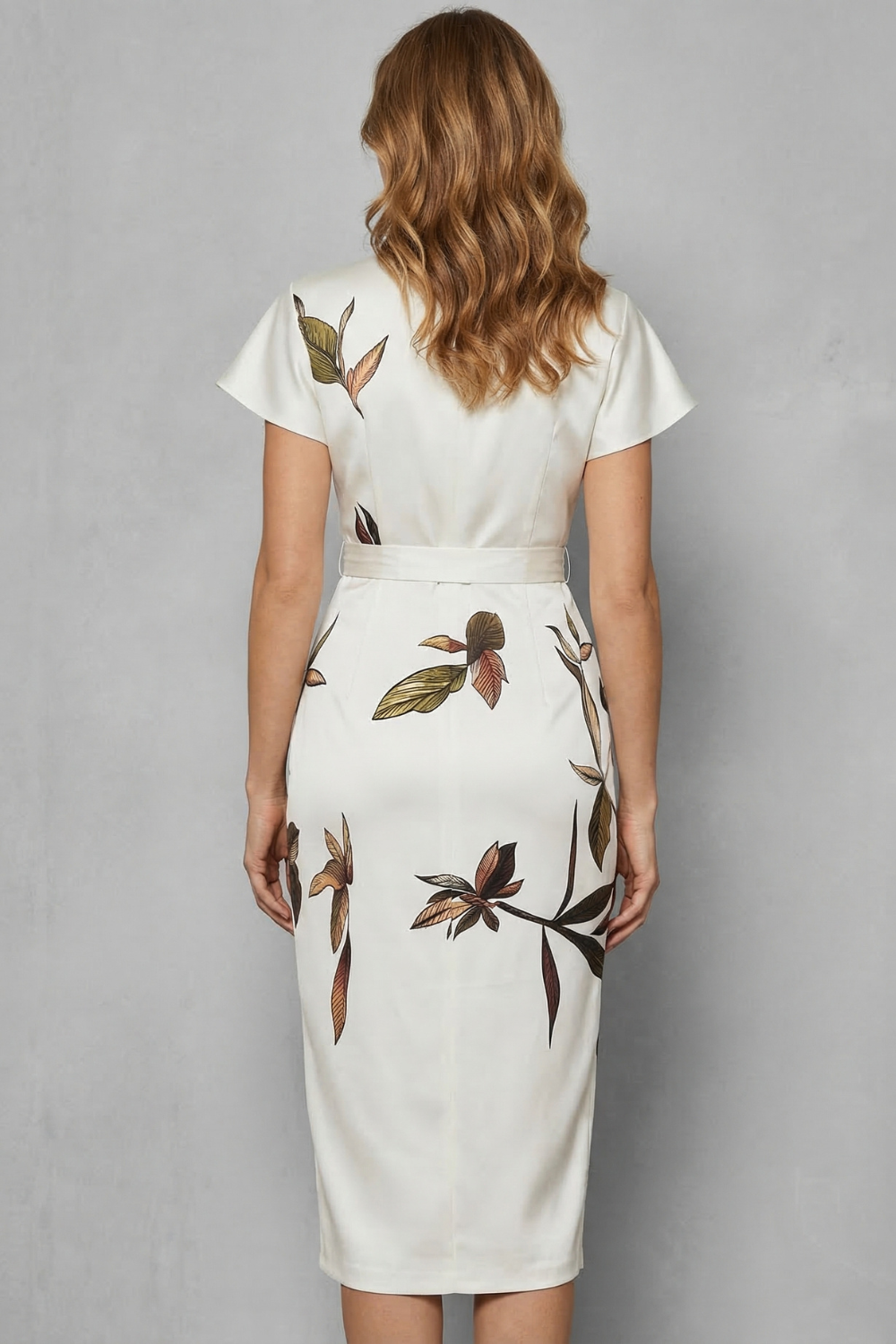 Lioravelle – Silhueta transpassada sem esforço – Vestido midi