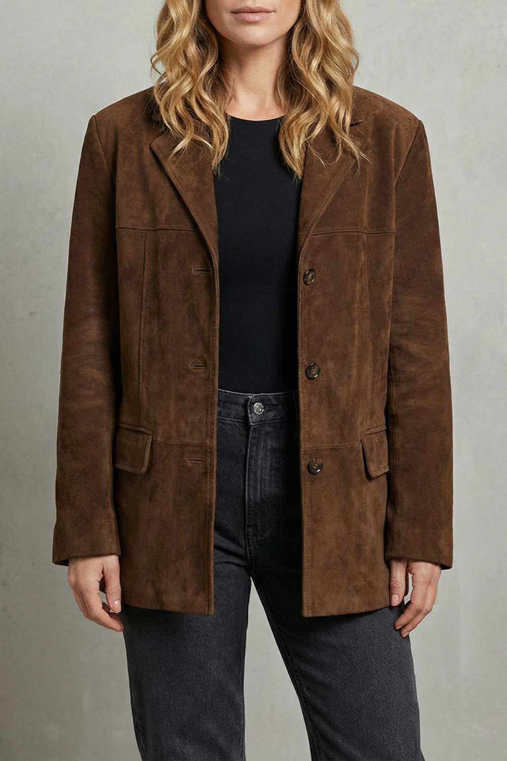 Lorenza – Ombros estruturados – Blazer de camurça