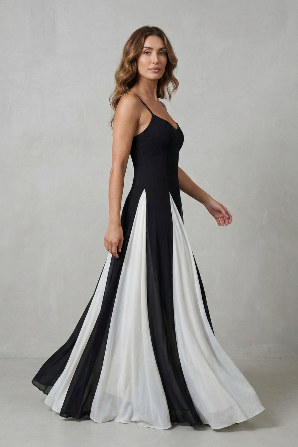 Lovie – Contraste Moderno – Vestido Longo Elegante Feminino