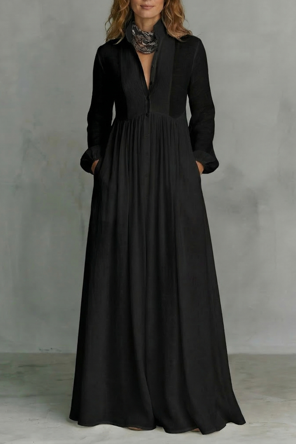 Lunarelle – Minimalismo atemporal – Vestido longo com gola Mao