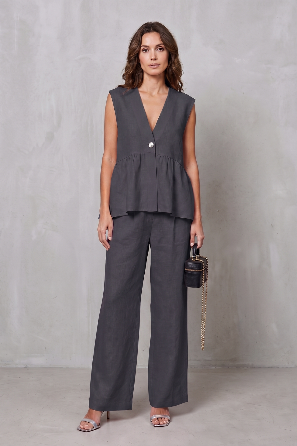 Lunessa – Elegância suave com peplum – Conjunto de calça de duas peças