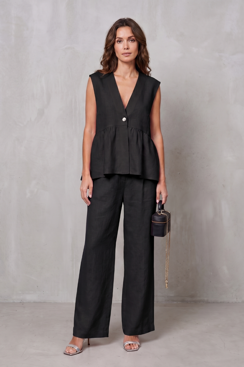 Lunessa – Elegância suave com peplum – Conjunto de calça de duas peças