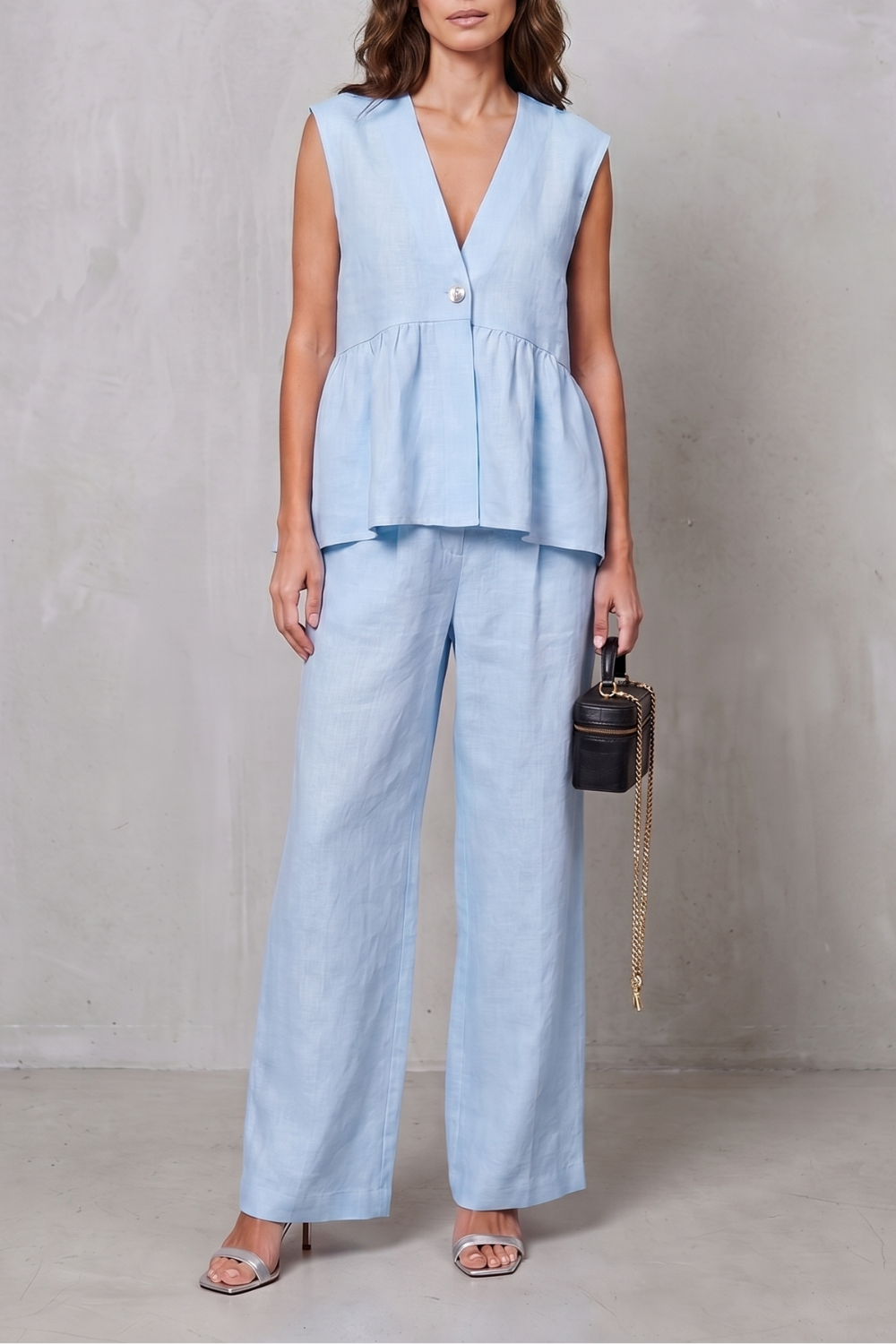 Lunessa – Elegância suave com peplum – Conjunto de calça de duas peças