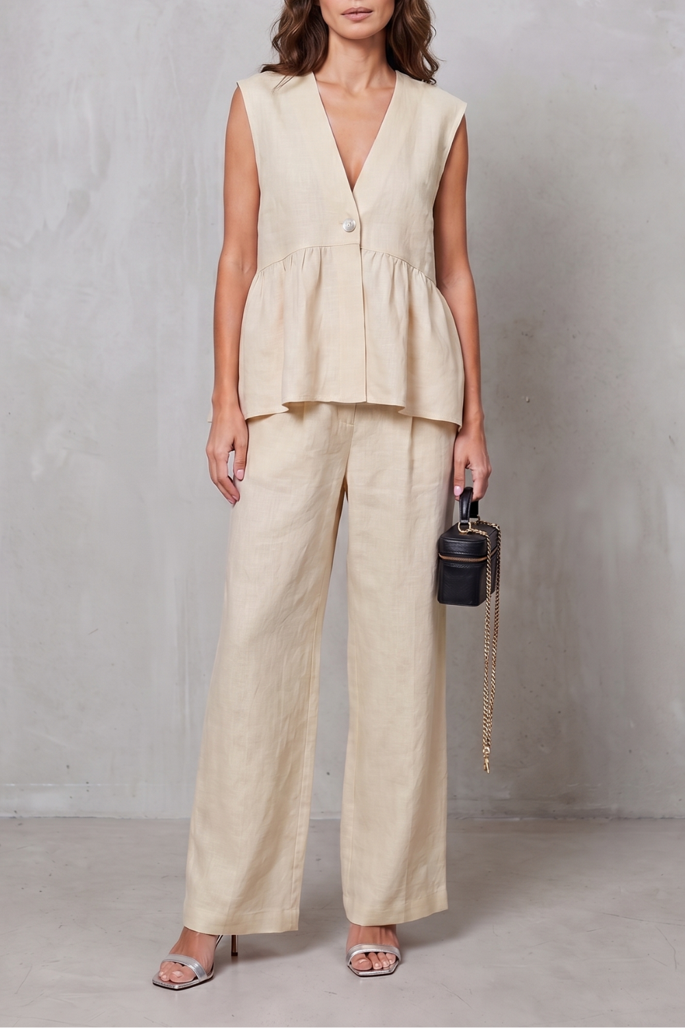 Lunessa – Elegância suave com peplum – Conjunto de calça de duas peças