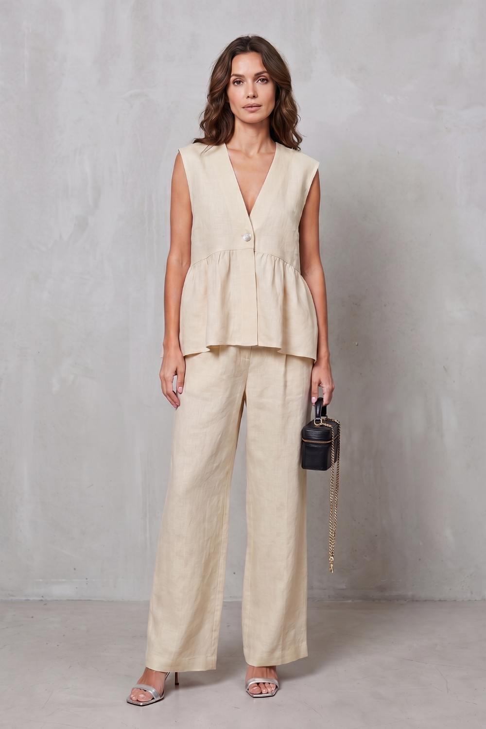 Lunessa – Elegância suave com peplum – Conjunto de calça de duas peças
