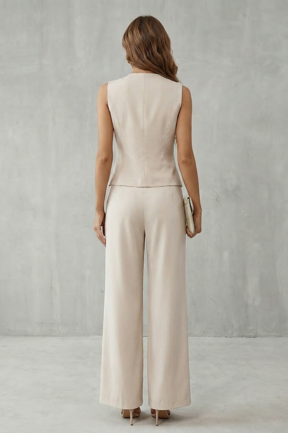 Miralune – Elegância minimalista alfaiatada – Conjunto com colete