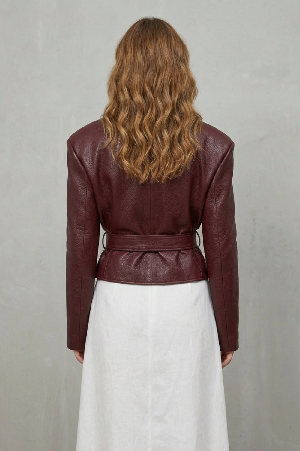 Mirella – Blazer Transpassado em Couro Sintético – Jaqueta Moderna e Estruturada
