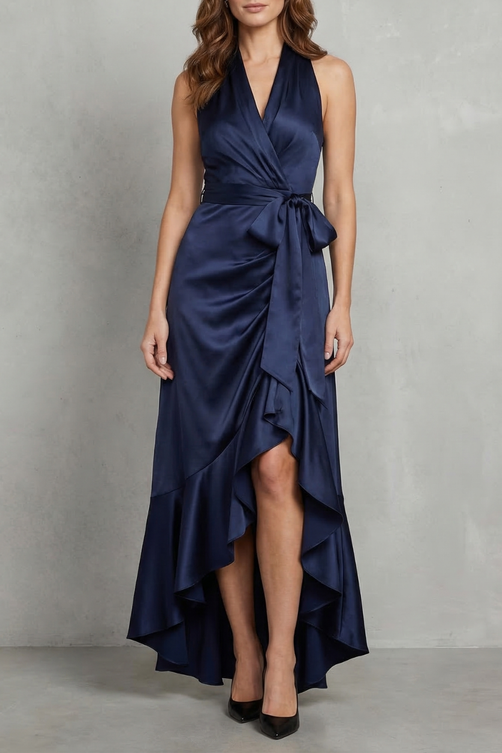 Noctavelle – Silhueta drapeada em cetim – Vestido longo para noite