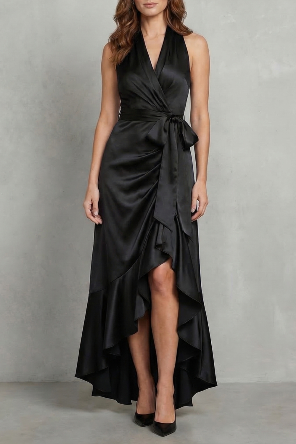 Noctavelle – Silhueta drapeada em cetim – Vestido longo para noite