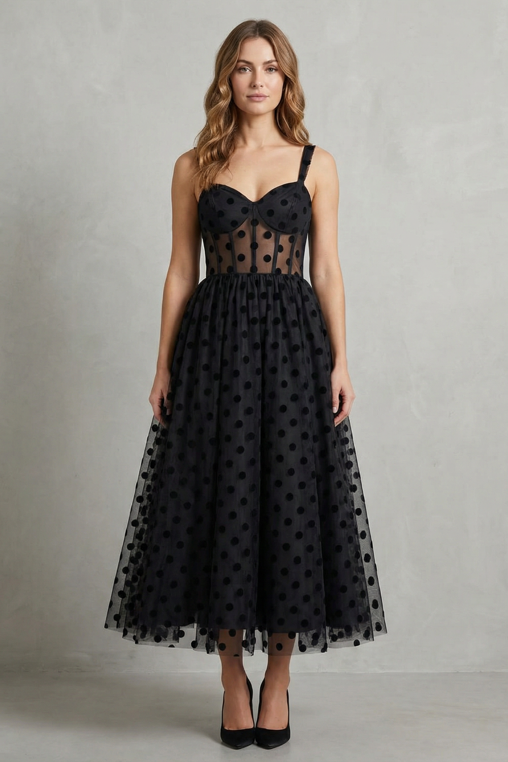 Noirabelle – Elegância em tule com poás – Vestido midi