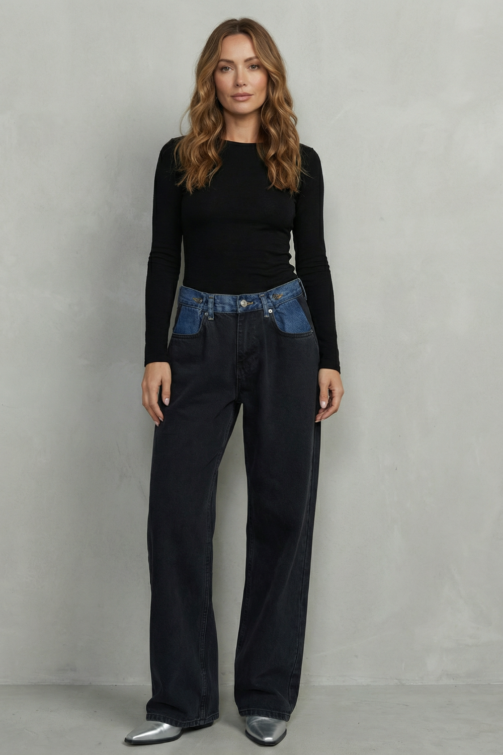Noirelle – Calça jeans reta com detalhe de cós triplo