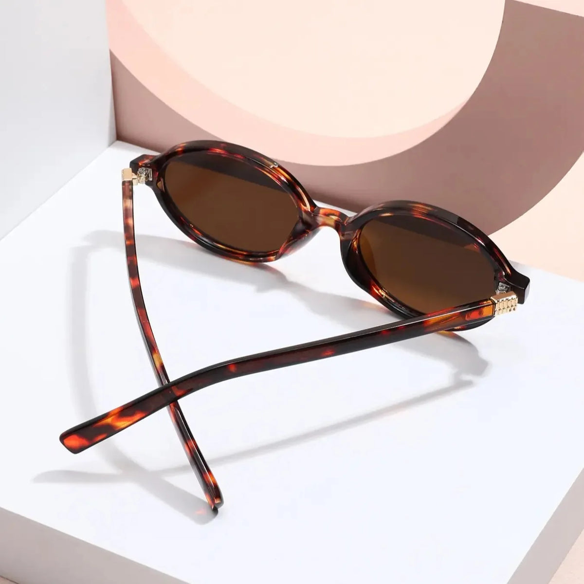 Óculos de Sol Helena C01 - Proteção UV 400, Estilo Moderno