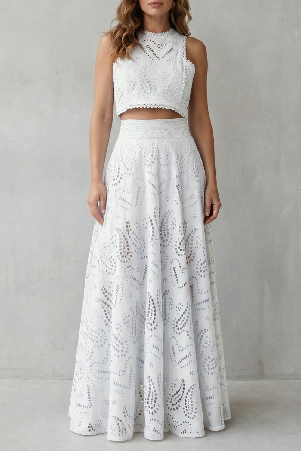 Parivelle – Elegância em renda bordada – Conjunto com saia