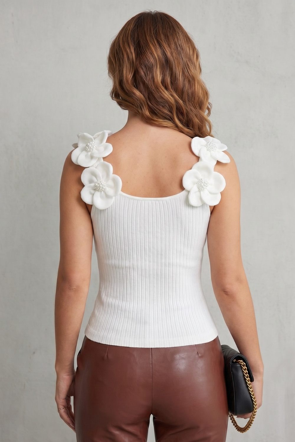 Roselune – Detalhe floral tridimensional – Top de malha sem mangas