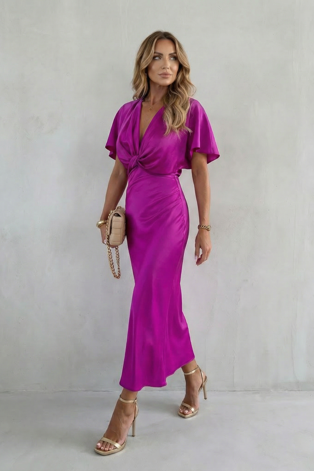 Satinéa – Elegância com cintura em nó – Vestido midi