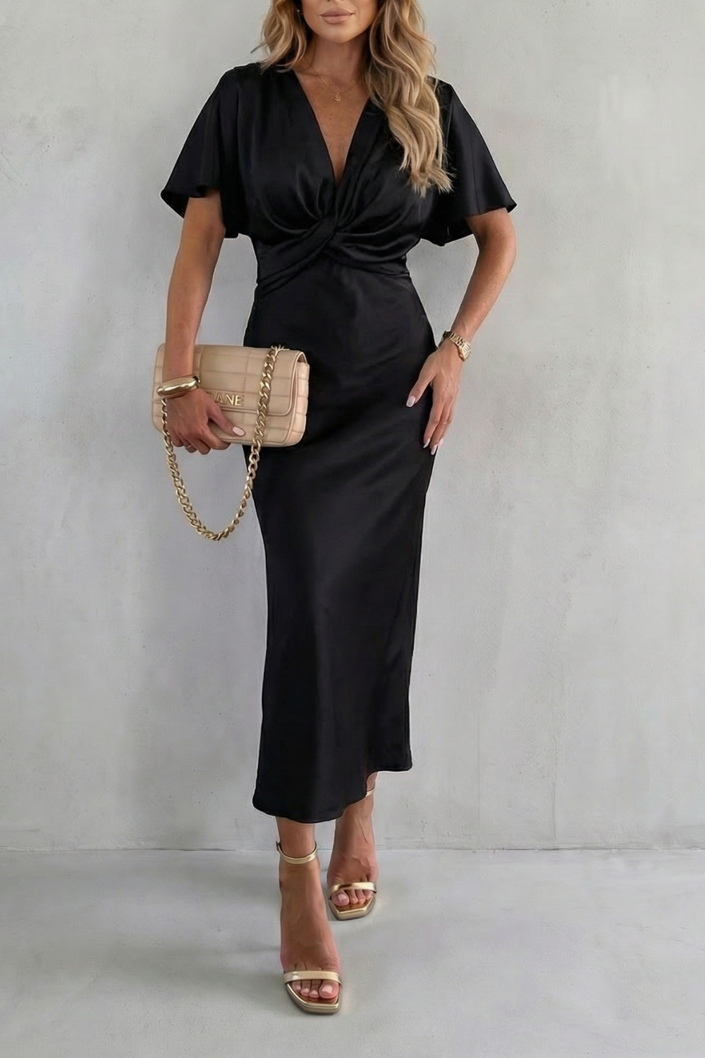 Satinéa – Elegância com cintura em nó – Vestido midi