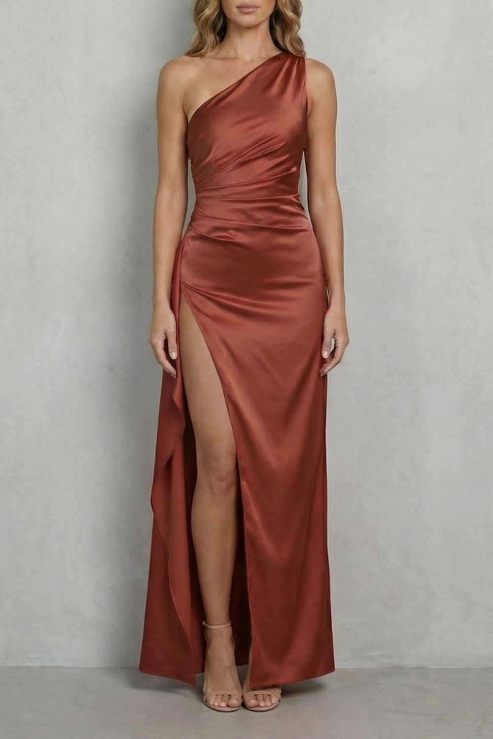 Scarlette – Cetim líquido com drapeado – Vestido longo de um ombro só para noite