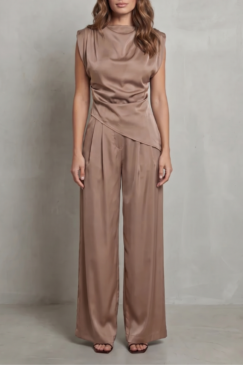 Selora – Detalhe de cintura drapeada – Conjunto de elegância casual