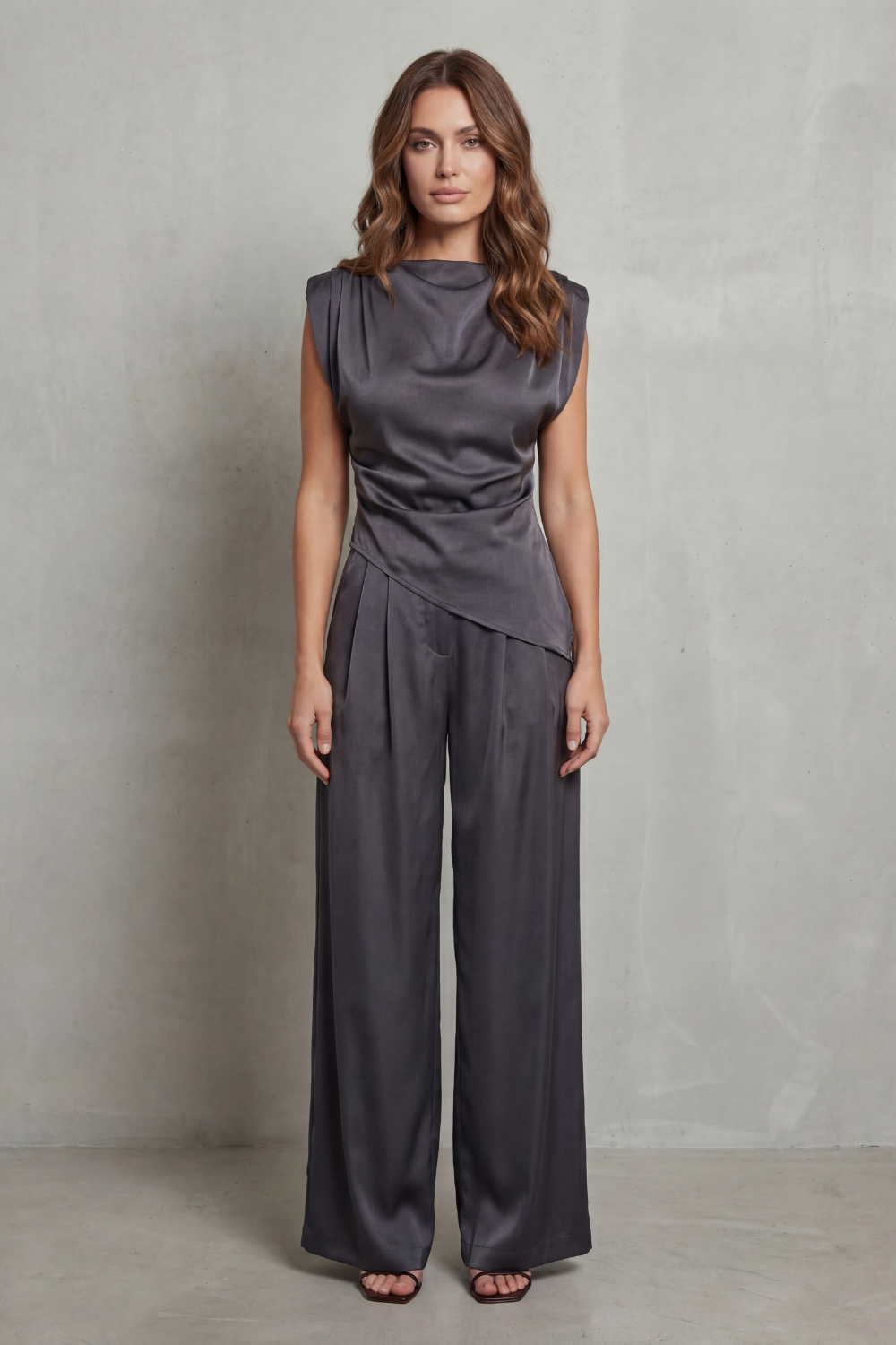 Selora – Detalhe de cintura drapeada – Conjunto de elegância casual