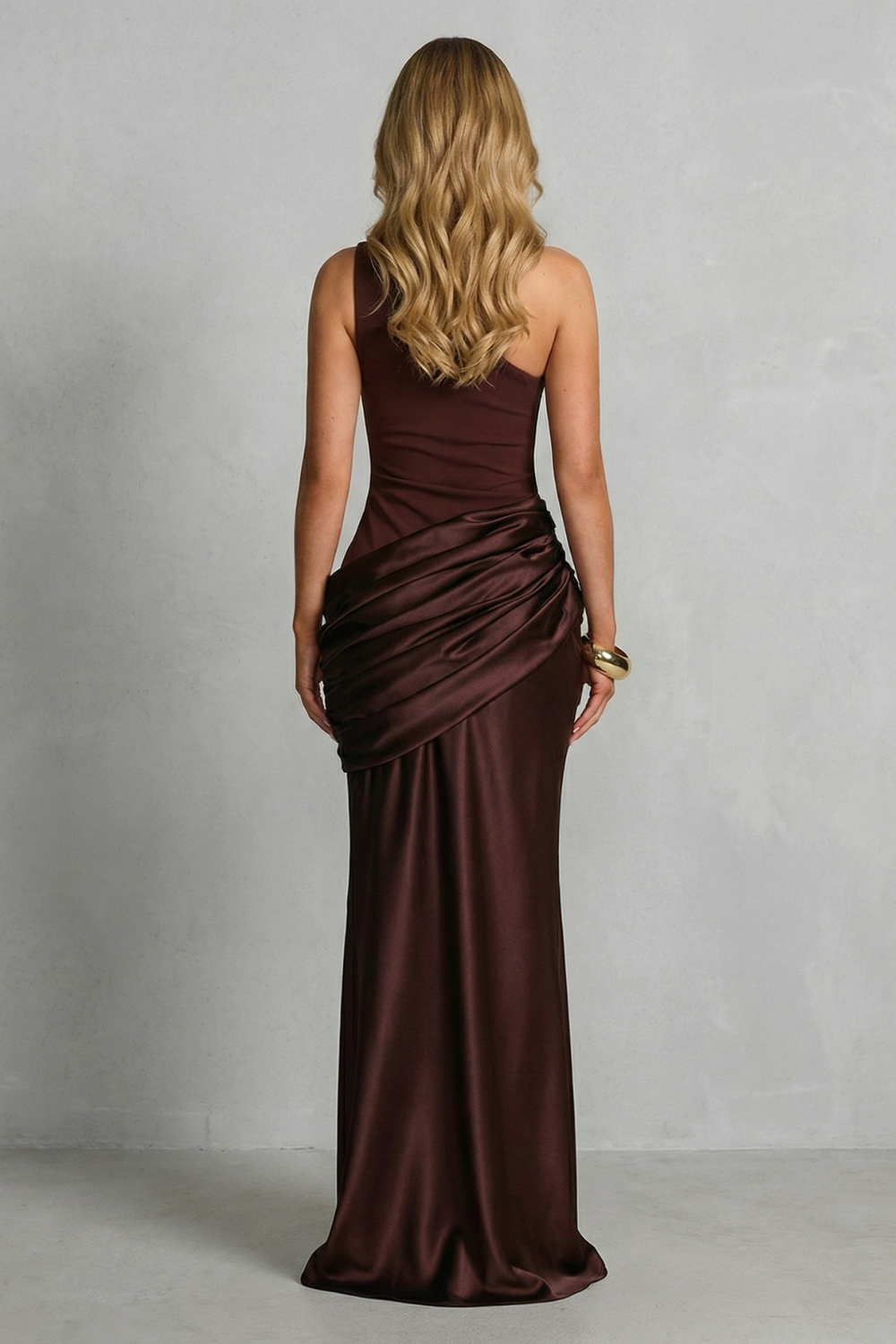 Seraphielle – Elegância em cetim drapeado – Vestido longo ombro único