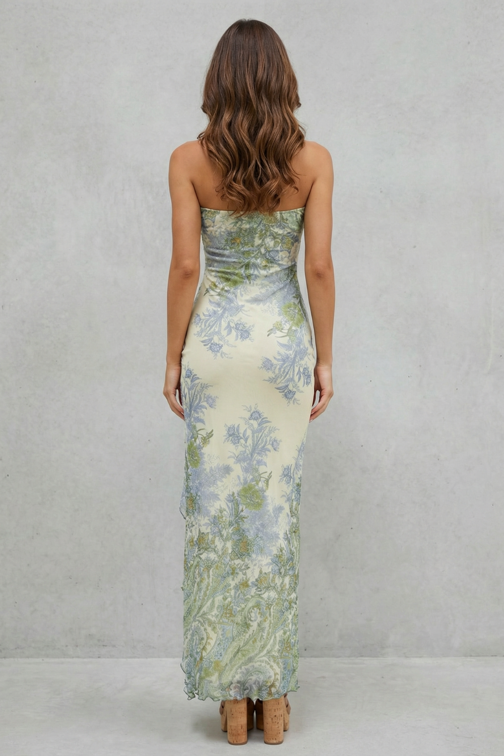 Seraphine – Encanto de renda botânica – Vestido longo tomara que caia com fenda