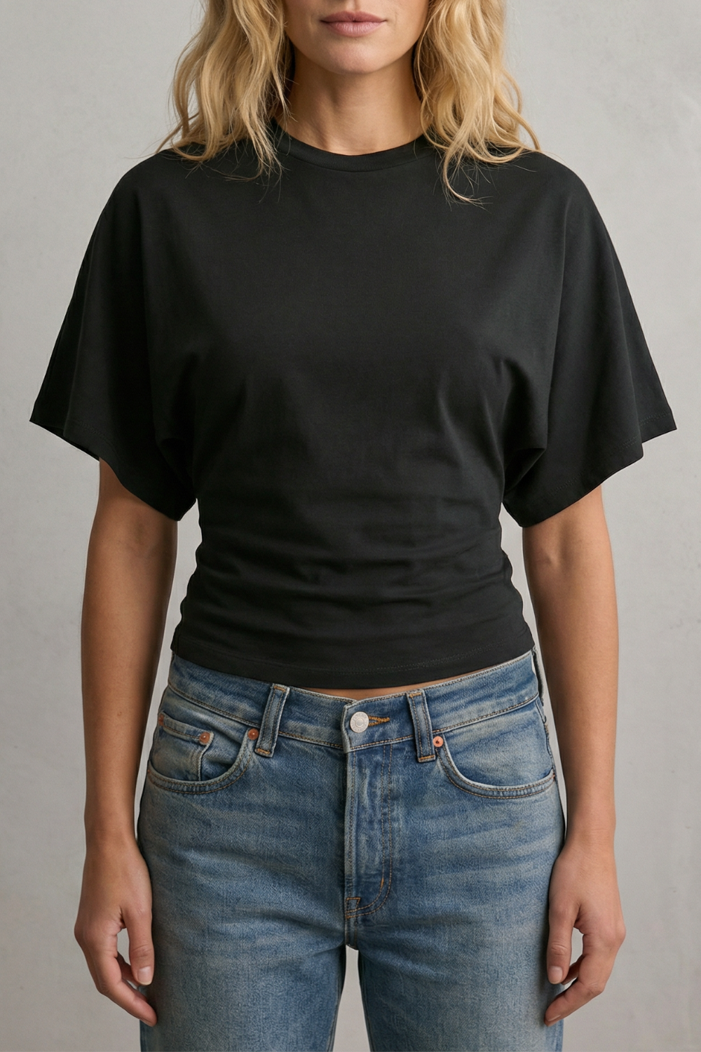Seravelle – Elegância com cintura esculpida – Top cropped
