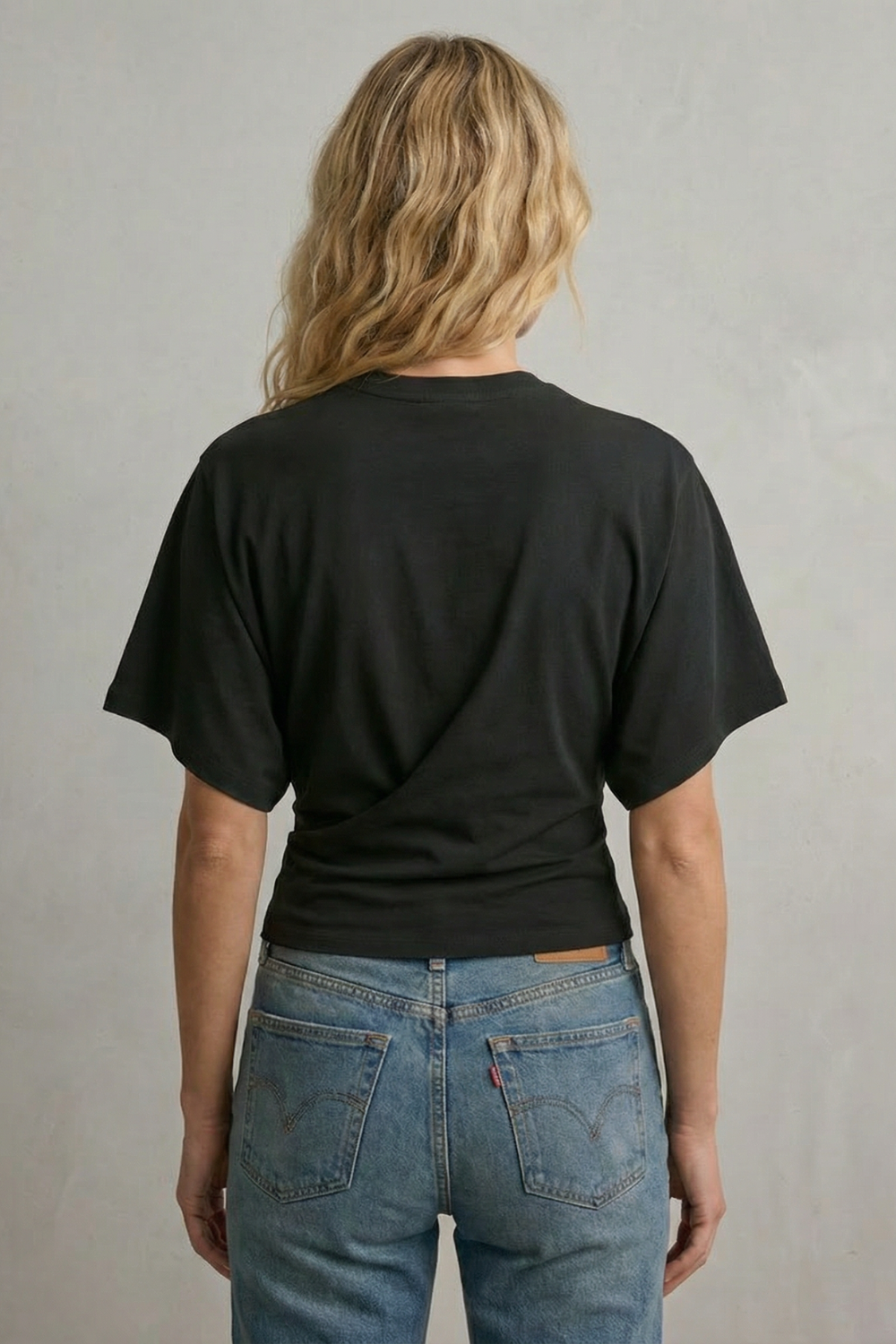 Seravelle – Elegância com cintura esculpida – Top cropped
