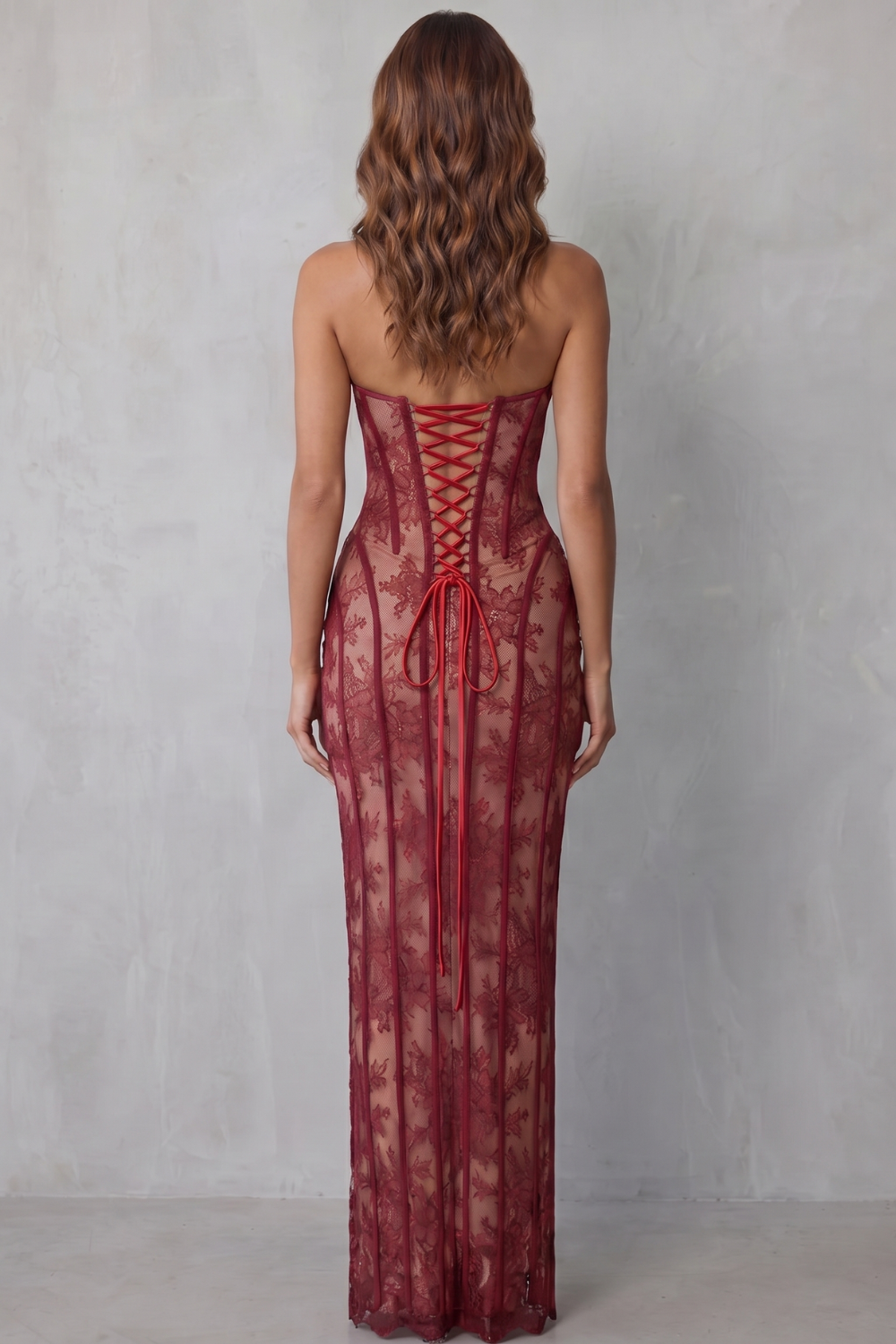 Sirelle – Sedução em renda esculpida – Vestido longo