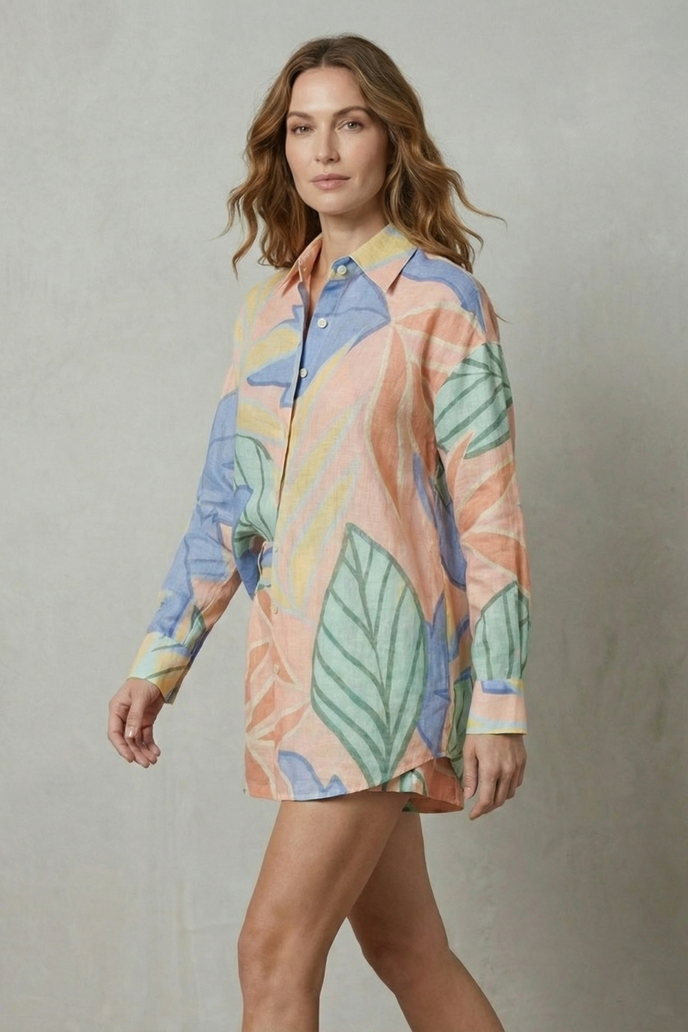 Solmara – Estampa de folhas tropicais – Conjunto de camisa e short